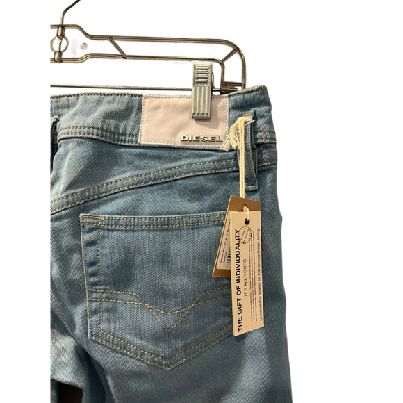 Diesel Matic NWT Light Wash Denim Blue Jeans 008LL Size 28x32 Casual Women's - Picture 5 of 6